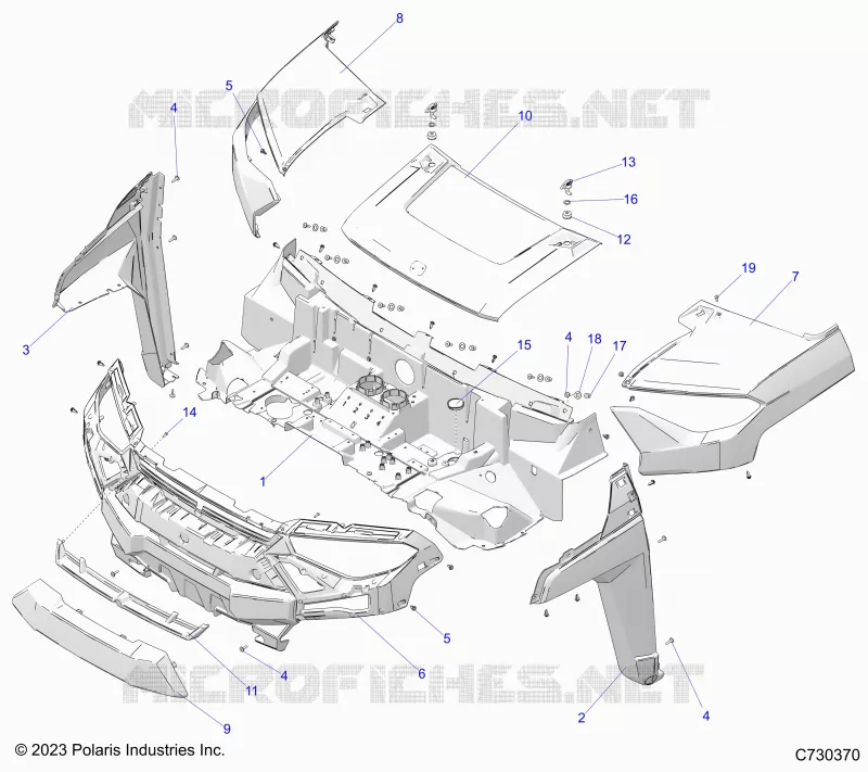 CAPUCHA AND FRONT FENDERS
