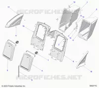 CARROCERÍA POSTERIOR STORAGE COMPARTMENTS